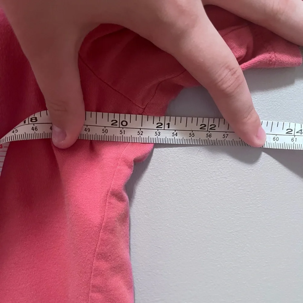 Vineyard vines Ladies Small short sleeve pocket Tee. It is a coral color. - Picture 5 of 12